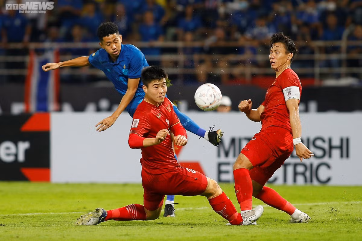 Mo World Cup cung HLV Troussier, tuyen Viet Nam phai thay doi the nao?-Hinh-3