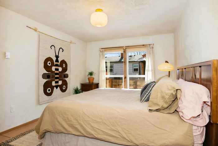 Căn nhà 100 triệu của cặp vợ chồng bỏ việc thành phố về quê - Hình 8 Can nha 100 trieu cua cap vo chong bo viec thanh pho ve que-Hinh-8