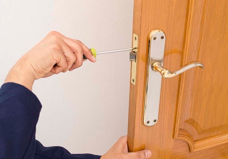 Cac cu da dan: “Ngheo khong sua cua, giau khong doi mo“