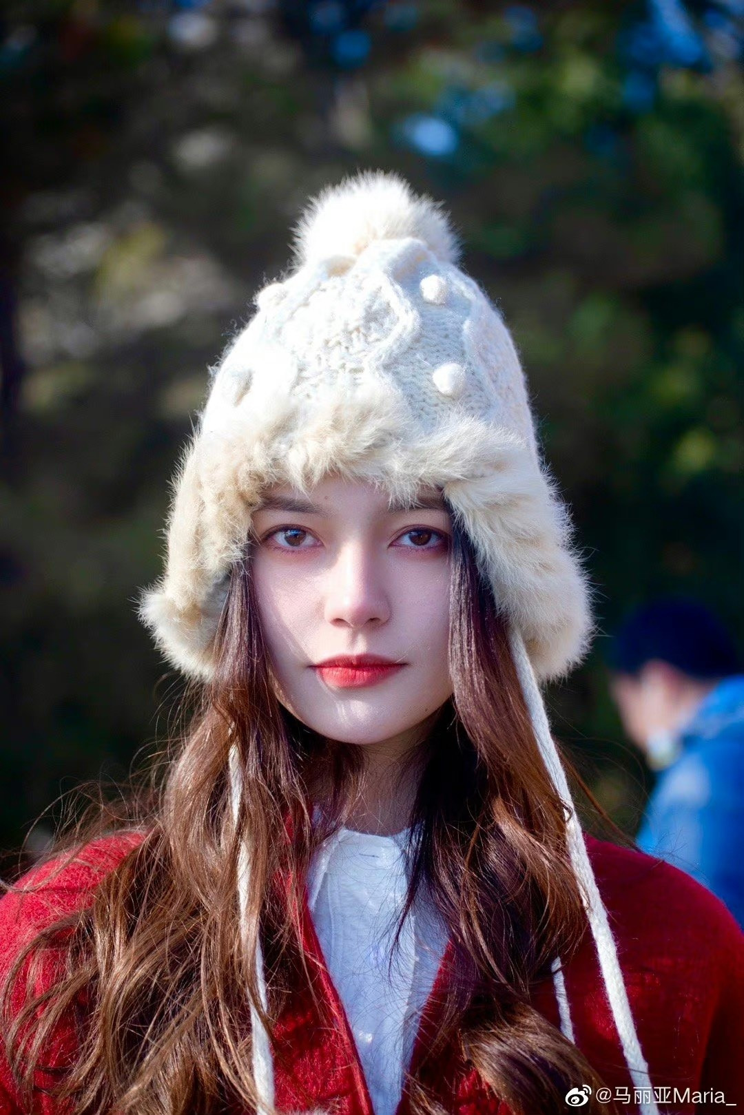 Theo Sohu, Maria Mã Lệ Á là người Tân Cương, sinh viên Học viện Điện ảnh Bắc Kinh, từng tham gia biểu diễn trong Thế vận hội mùa Đông Bắc Kinh 2022. Gần đây, cô đóng vai phụ trong web drama In The Day We Flipped. Ngoài ra, Maria Mã Lệ Á còn có phim đóng chính sắp lên sóng là Kết hôn không? Được thôi.