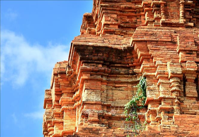 Phong cách kiến trúc Hòa Lai của tháp Po Sah Inư.