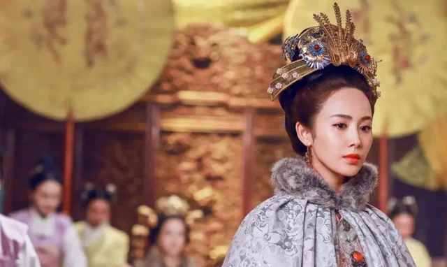 Vi sao phi tan khong duoc phep nuoi nang, gan gui voi con cai?