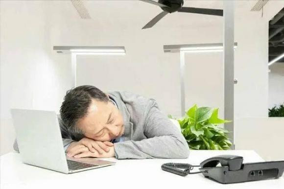 Sau 50 tuoi, khi ngu trua phai ghi nho 