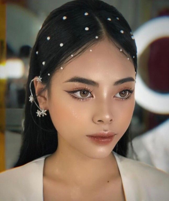 Ve dep cuon hut tua bup be baby cua co gai nguoi Dak Lak