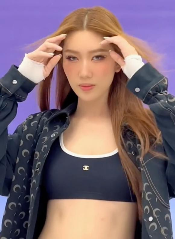 Thúy Ngân qua ảnh thật và ảnh bị quay lén khác nhau thế nào? ảnh 7 Thúy Ngân qua ảnh thật và ảnh bị quay lén khác nhau thế nào? ảnh 7