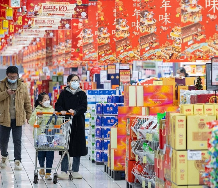 Hinh anh nguoi dan Trung Quoc ron ra chuan bi Tet-Hinh-5