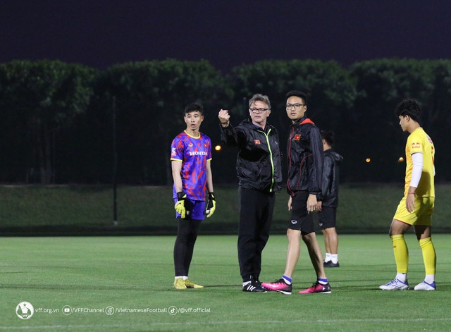 Su kien dinh cua HLV Troussier se giup 