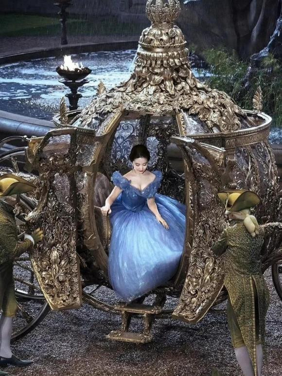 Khán giả phải trầm trồ vì độ hoà hợp và lung linh trước bức hình ghép góc mặt của nữ diễn viên họ Lưu và phần cơ thể của diễn viên Lily James trong Cinderella bản live-action.