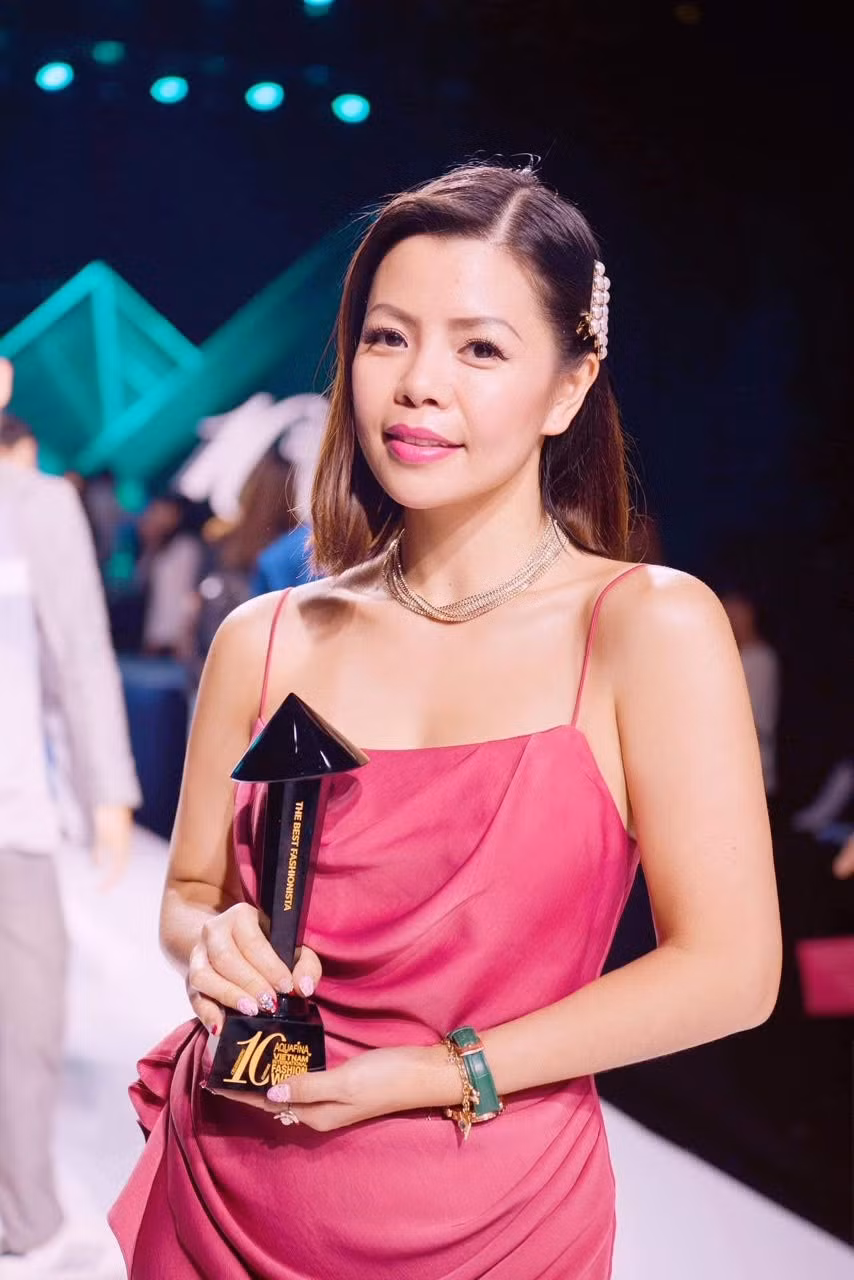 Blogger Việt ở Singapore diện đồ xuống phố cực chất - Hình 5 Blogger Viet o Singapore dien do xuong pho cuc chat-Hinh-5