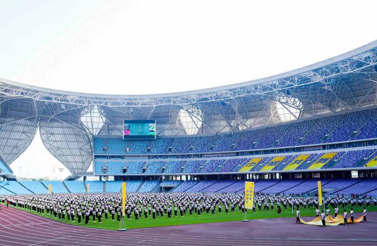 Màn đồng diễn tập thể bên trong sân Big Lotus. Ảnh: Asiad 19.