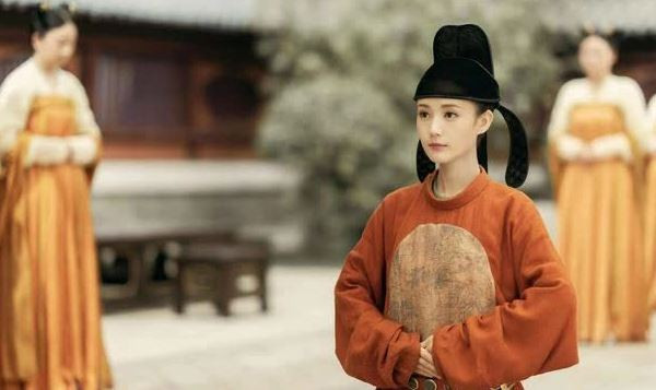 Ai là người dạy Hoàng đế tương lai cách nối dõi tông đường? - Hình 2 Ai la nguoi day Hoang de tuong lai cach noi doi tong duong?-Hinh-2