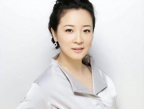 Nu dien vien hang nhat quoc dan, nhieu lan 