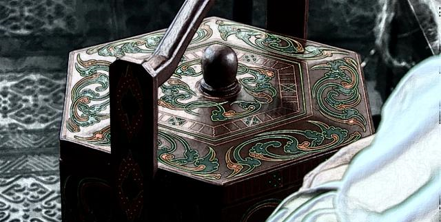 Tao Thao tang Tuan Uc chiec hop, mo xem lien tu sat: Ben trong co gi?-Hinh-5