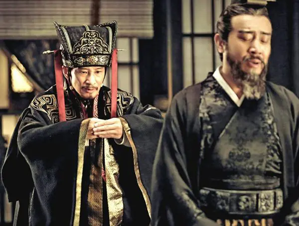 Tao Thao tang Tuan Uc chiec hop, mo xem lien tu sat: Ben trong co gi?-Hinh-3