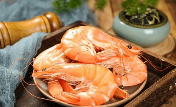 Mua tom nen chon tom thang hay tom cong?-Hinh-6