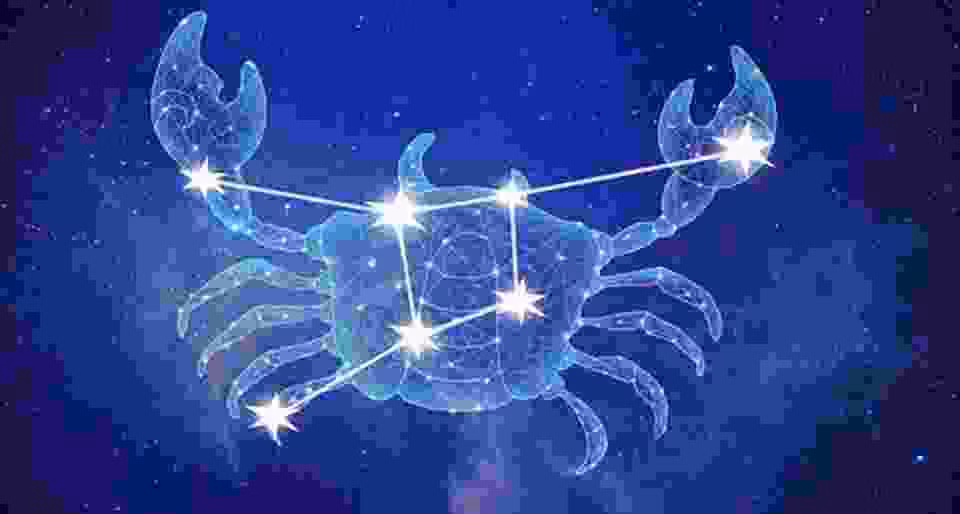 Cung hoàng đạo này có thể khám phá những cơ hội và thách thức mới trong công việc. Chỉ cần họ chuẩn bị đủ dũng cảm để đối mặt với sự thay đổi và tin tưởng vào khả năng của mình, cơ hội thành công của người thuộc cung Cự Giải chắc chắn sẽ dễ như trở bàn tay. Cung hoàng đạo này cần nhớ rằng, duy trì giao tiếp tốt với đồng nghiệp và người quản lý sẽ là chìa khóa thành công để họ vượt qua sóng gió "nghề nghiệp".