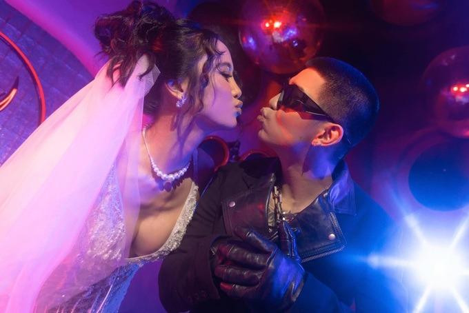 au gần 7 năm đồng hành cùng nhau, Vũ Ngọc Anh và Cường Seven quyết định tiến tới hôn nhân. Cặp đôi dự kiến tổ chức đám cưới tại Hà Nội trong tháng 7 này.