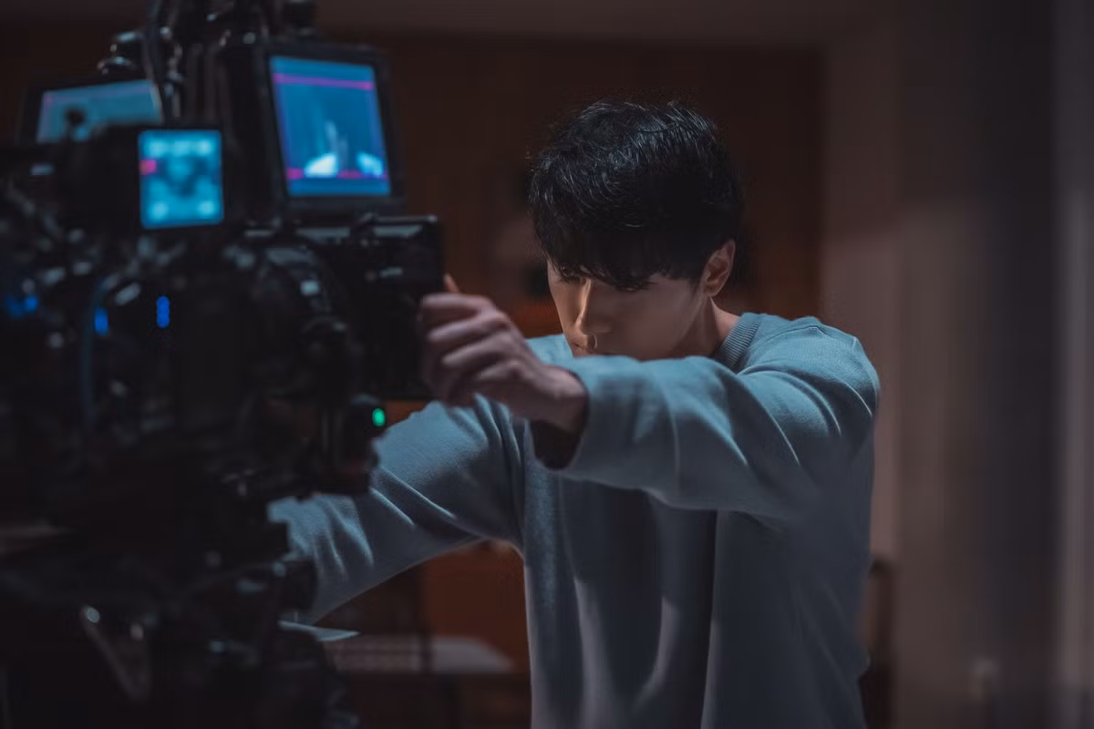 Hậu trường phim Song Hye Kyo vào vai máu lạnh đang gây sốt - Hình 4 Hau truong phim Song Hye Kyo vao vai mau lanh dang gay sot-Hinh-4