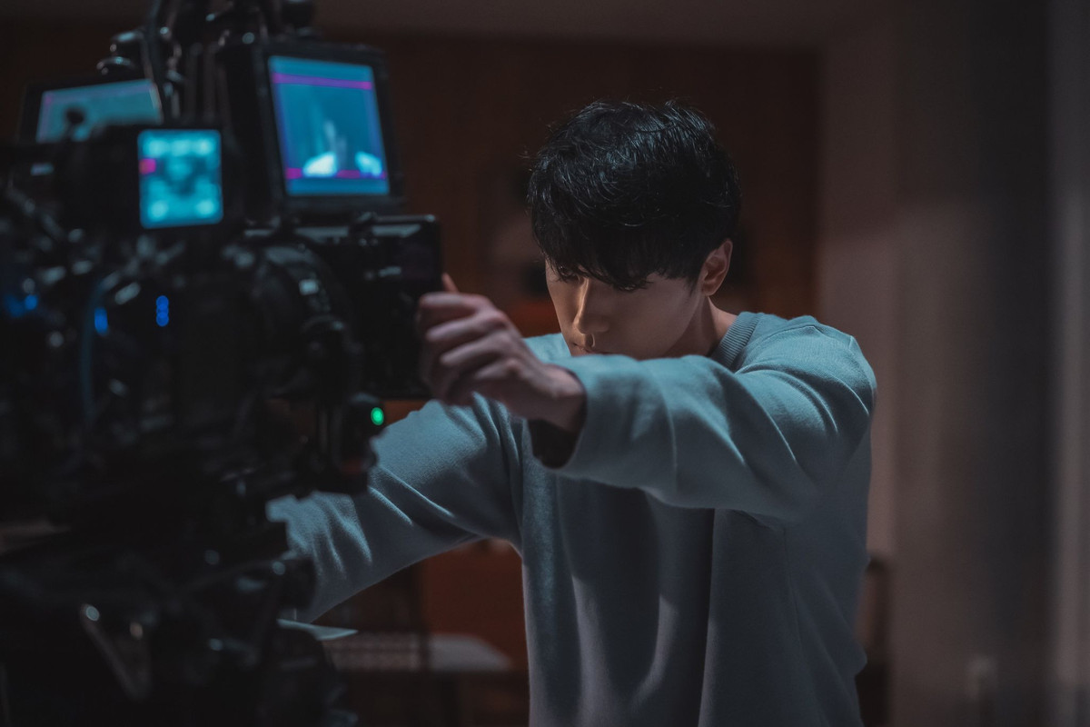 Hậu trường phim Song Hye Kyo vào vai máu lạnh đang gây sốt - Hình 4 Hau truong phim Song Hye Kyo vao vai mau lanh dang gay sot-Hinh-4