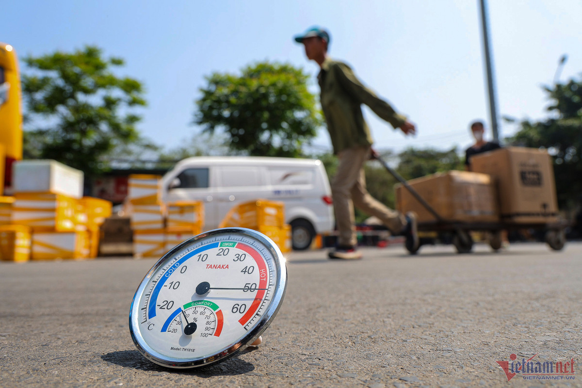 Thoi tiet Ha Noi 18/5: Nang choi khong gon may, nong nhat 40 do