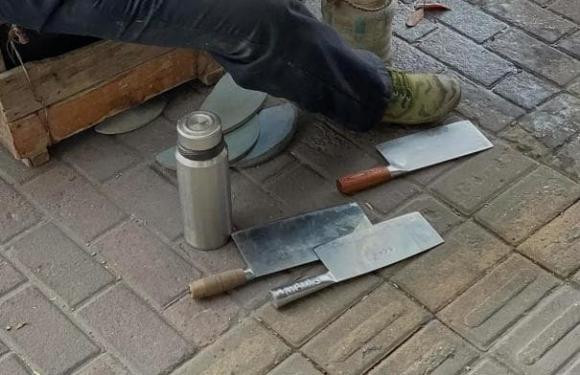 Gap 5 thu nay tren duong dung nhat, keo phien to-Hinh-6