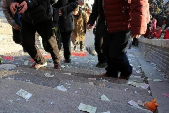 Gap 5 thu nay tren duong dung nhat, keo phien to-Hinh-10