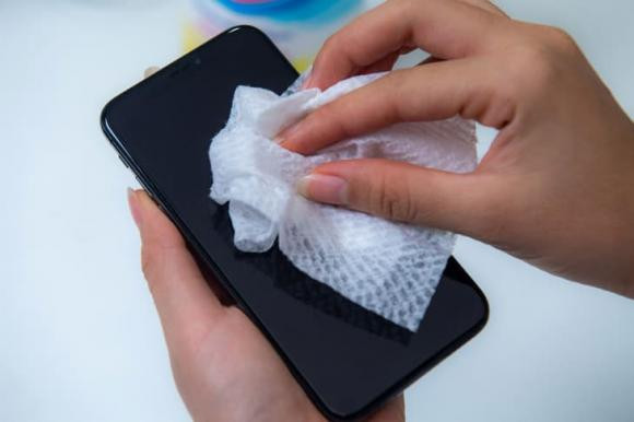 Dien thoai bi roi vao nuoc, lam ngay viec nay tranh mat them tien-Hinh-3