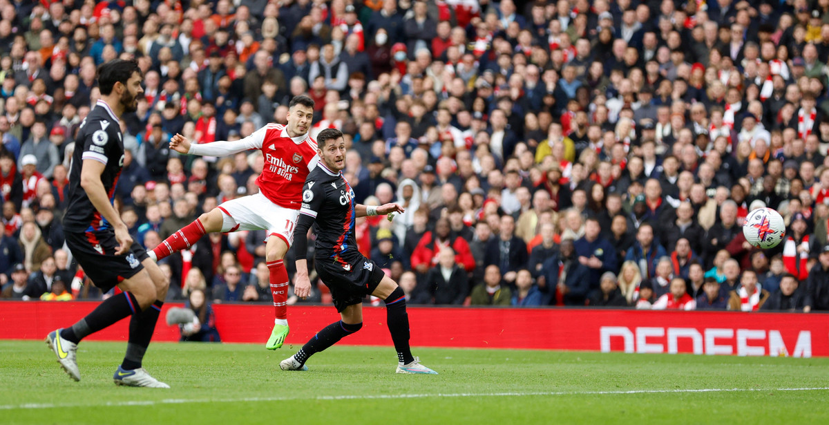 Gabriel Martinelli (Arsenal - 35,85 km/h): Martinelli đang có mùa giải thăng hoa nhất sự nghiệp với 13 bàn tại Premier League, thành tích nhiều hơn số pha lập công của chính anh trong 3 mùa trước đó cộng lại (11 bàn).