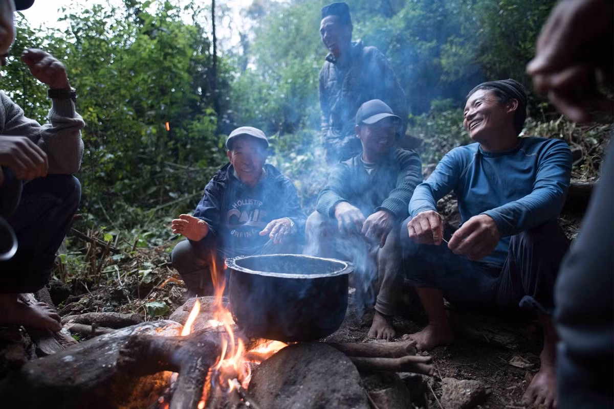 Công việc truyền thống này đang có nguy cơ bị biến mất trong tương lai do thương mại hóa và thiếu sự quan tâm từ các thế hệ trẻ. Họ bị thu hút đến các thành phố lớn bởi công việc dễ dàng và sinh lợi hơn. Purna hy vọng có thể truyền lại kiến thức và kỹ năng của mình cho các thành viên khác trong nhóm để nghệ thuật săn mật ong có thể tồn tại.