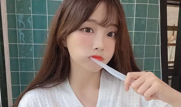 6 viec nho lam trong phong tam, nha ve sinh huy hoai suc khoe-Hinh-3