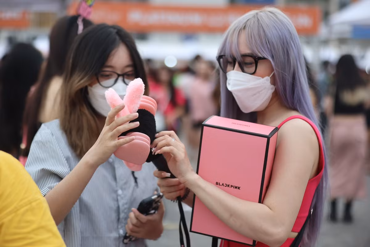 Truoc 2 dem dien o san My Dinh, BlackPink kiem tien the nao?-Hinh-5