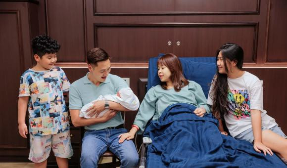 Vo Manh Truong phan ung khi duoc khuyen sinh them con?