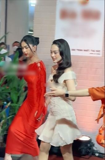 uy nhiên qua ống kính cam thường, vòng 2 của người đẹp 8X nhanh chóng thu hút sự chú ý.