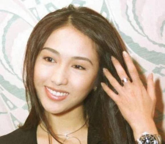 Quan Chi Lam gio chi duoc coi la ngoi sao cua cac ba di-Hinh-24