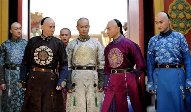 Hoang tu khong duoc Can Long 