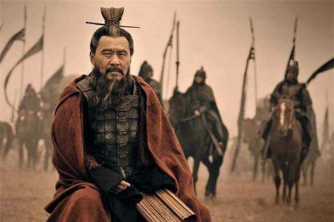 Tao Thao thich chiem the thiep cua ke dich vi sao?