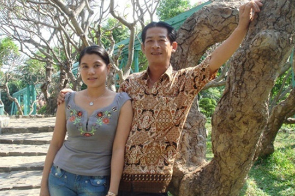 Những cơ hội được mời đi diễn thời trang cũng đến nhưng bố mẹ cô luôn tìm hiểu và góp ý cho con nên hay từ chối tham dự.