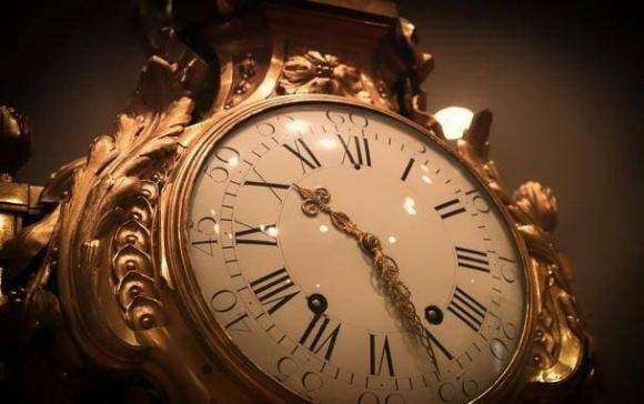 Ba noi nao trong nha khong duoc treo dong ho?-Hinh-5