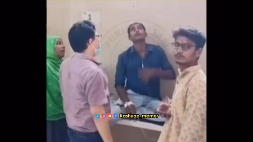 Video: Cắn người đàn ông say rượu, rắn hổ mang chúa nhận "kết đắng" Video: Can nguoi dan ong say ruou, ran ho mang chua nhan