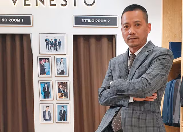 Binh Trong vien man ben vo tre kem 9 tuoi cung 3 con