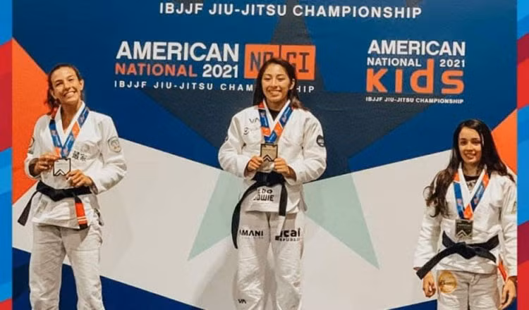 Hot girl Campuchia tu tin gianh 2 HCV SEA Games-Hinh-2