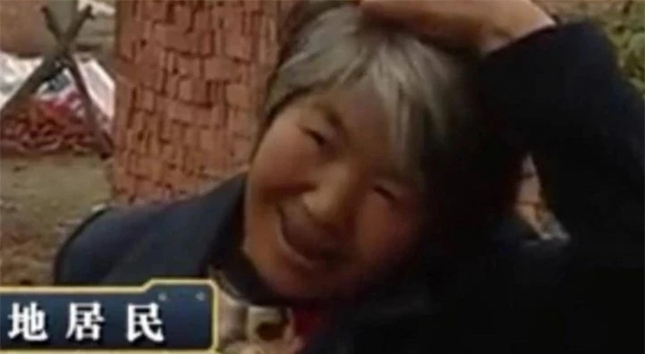 "Ngôi làng tóc bạc" bị đồn dính lời nguyền: Chuyên gia đến nghiên cứu ảnh 4