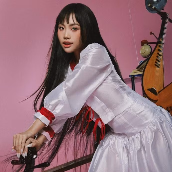 Phuong My Chi tuoi 20: Ra o rieng, mo cong ty lam Chu tich