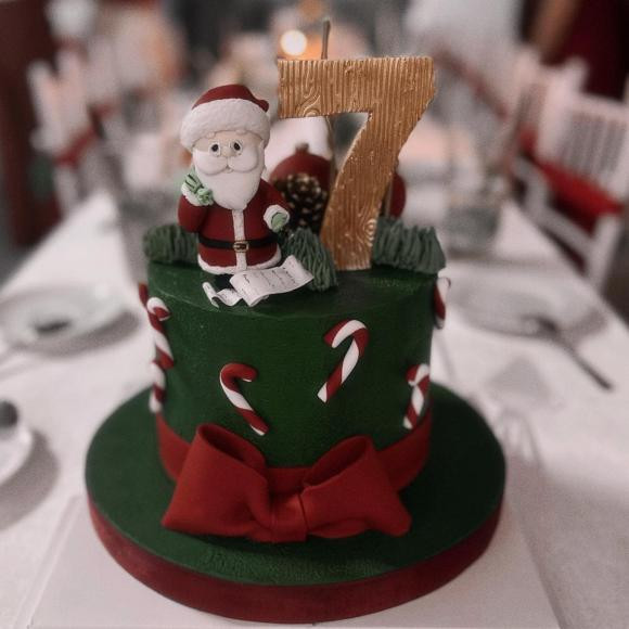 Son Tung - Hai Tu xuat hien chung khung anh, da dung gan hon-Hinh-2