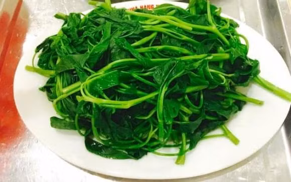 De rau luoc xanh muot va gion ngon, ngam them thu nay-Hinh-3