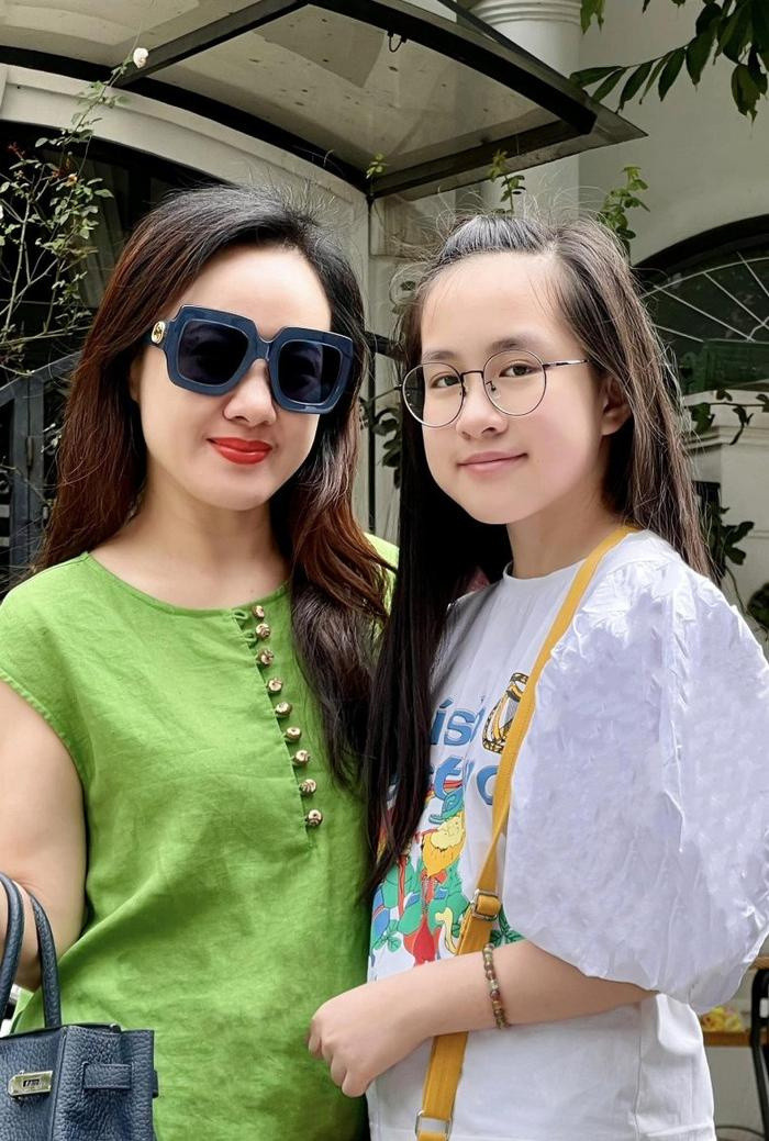 Sau 2 nam ngung dan Thoi su, BTV Hoai Anh thay doi kho nhan ra-Hinh-3