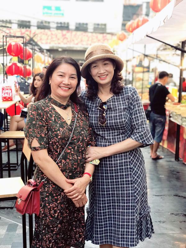 ẹ chồng Bảo Thanh quê ở Bắc Giang, bà sinh năm 1962 và có mối quan hệ thân thiết với gia đình thông gia.