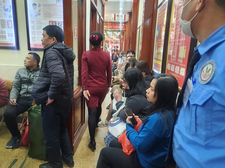 Mua vang luc gia 80 trieu dong/luong, chop mat lo ngay ca chuc trieu dong-Hinh-4