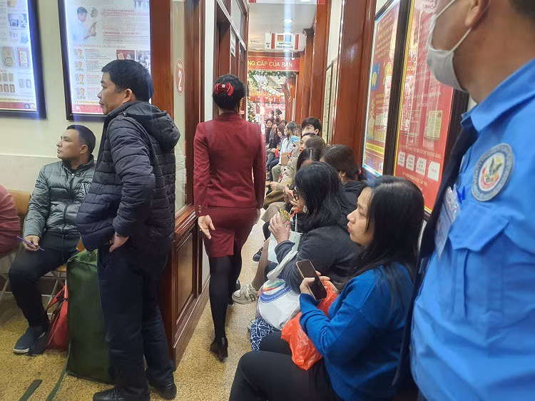 Mua vang luc gia 80 trieu dong/luong, chop mat lo ngay ca chuc trieu dong-Hinh-4