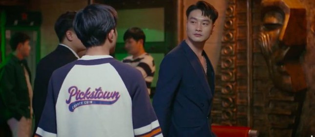 "Gia đình mình vui bất thình lình" không còn vui ảnh 3